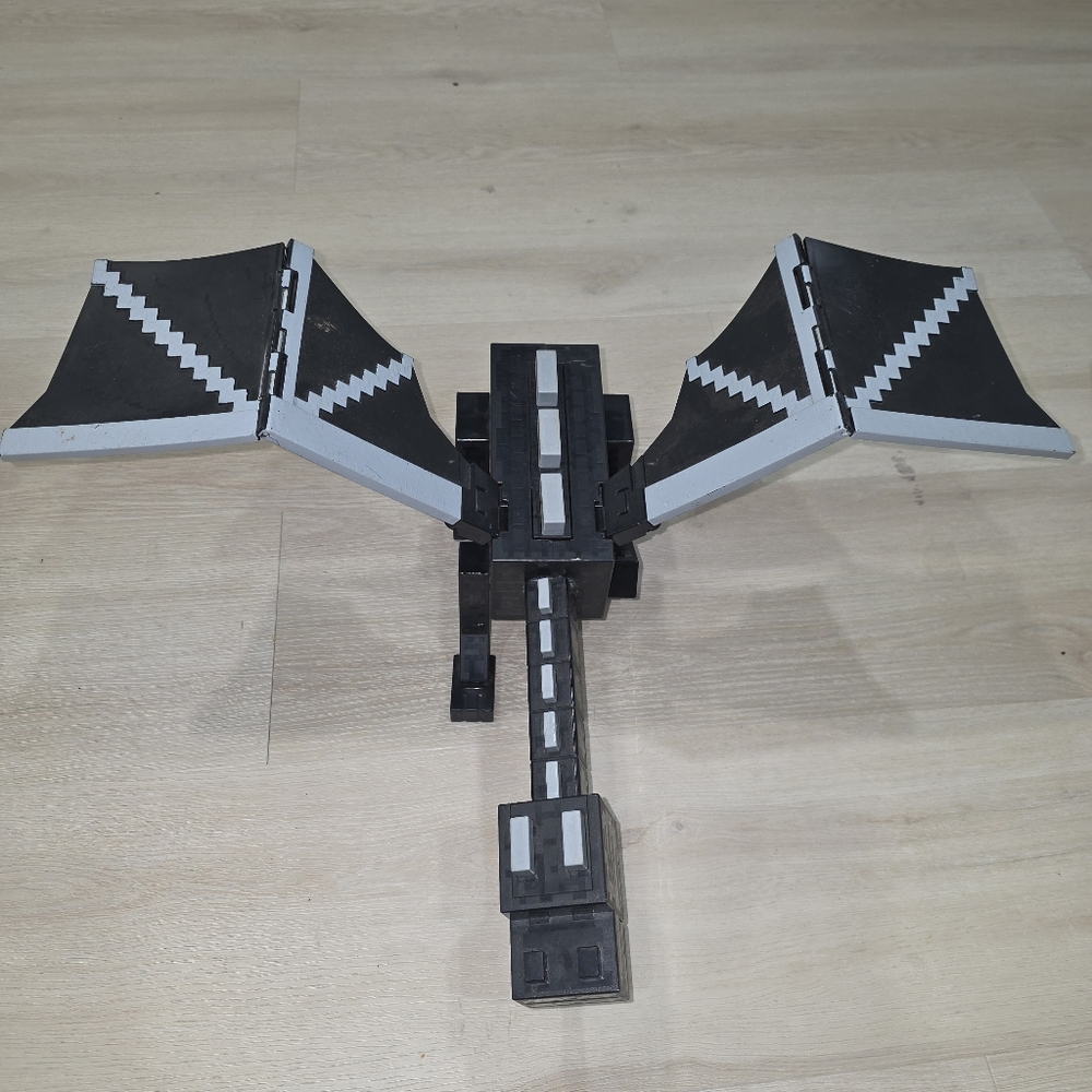 Mattel Minecraft Ultimate Ender Dragon Figure Lights Sound 22 inches